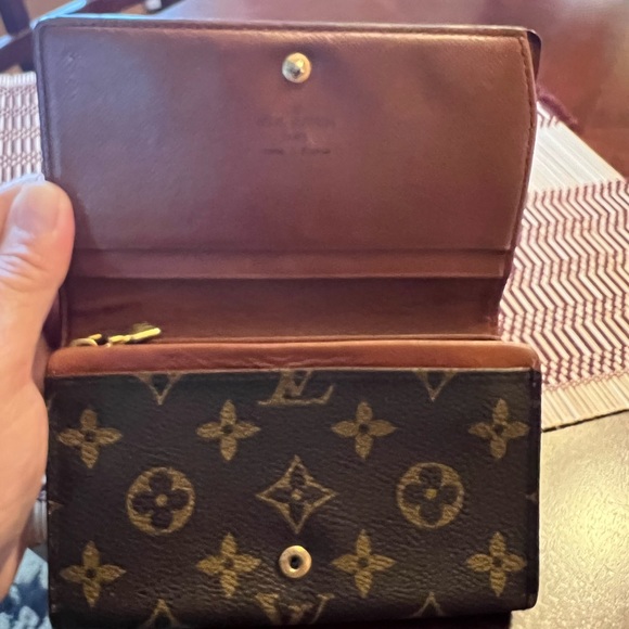 Louis Vuitton wallet - Picture 3 of 7